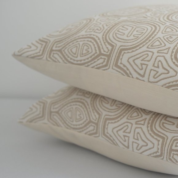 Taino, Tan & Beige Decorative Indoor/Outdoor Pillow Cover 22" x 22" - Picture 2 of 3